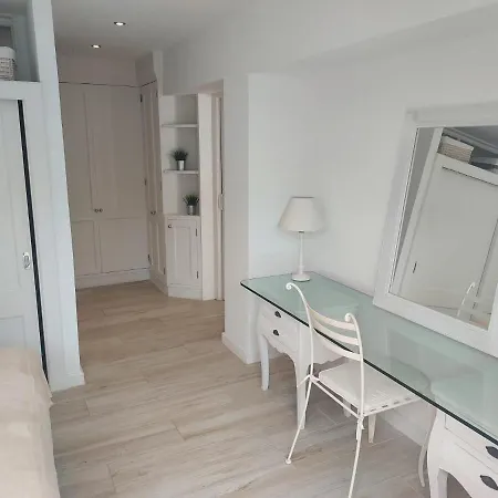 Living Apartment *